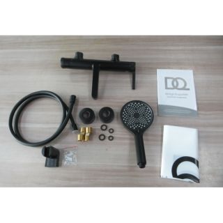 Смеситель для ванны с душем DQ Bonn короткий излив черный (DA1703205)